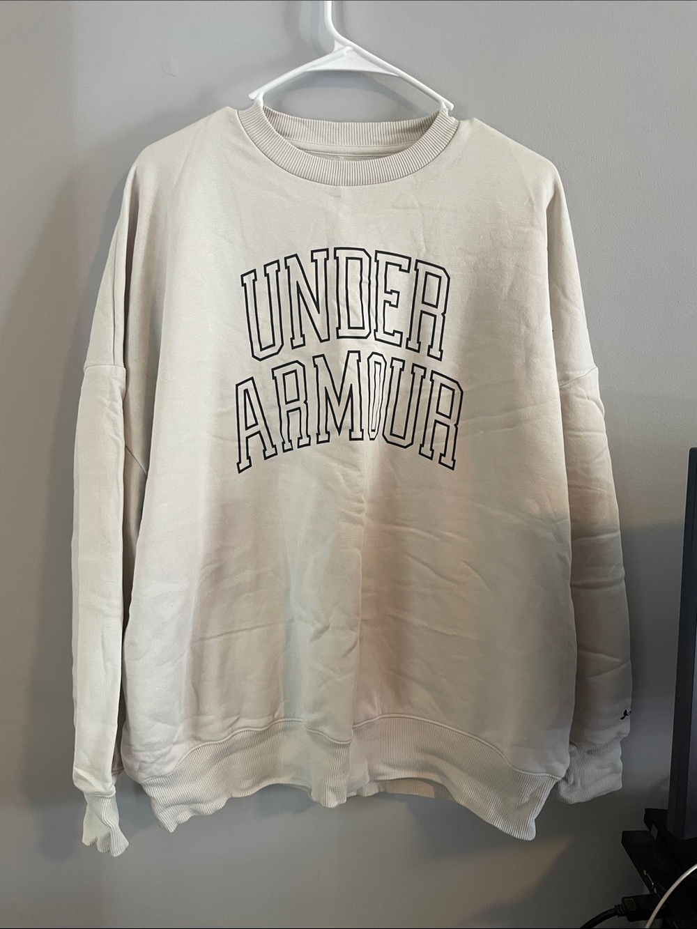 Under Armour Cream Crewneck Sweatshirt with Black Lettering